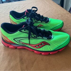 Saucony Virrata 2 Running Shoes *like new* men’s
